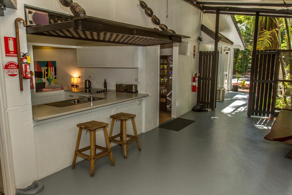 Cairns Beaches Flashpackers Palm Cove Exterior photo